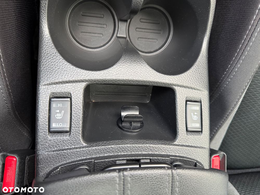 Nissan Qashqai 1.3 DIG-T N-Connecta DCT - 27