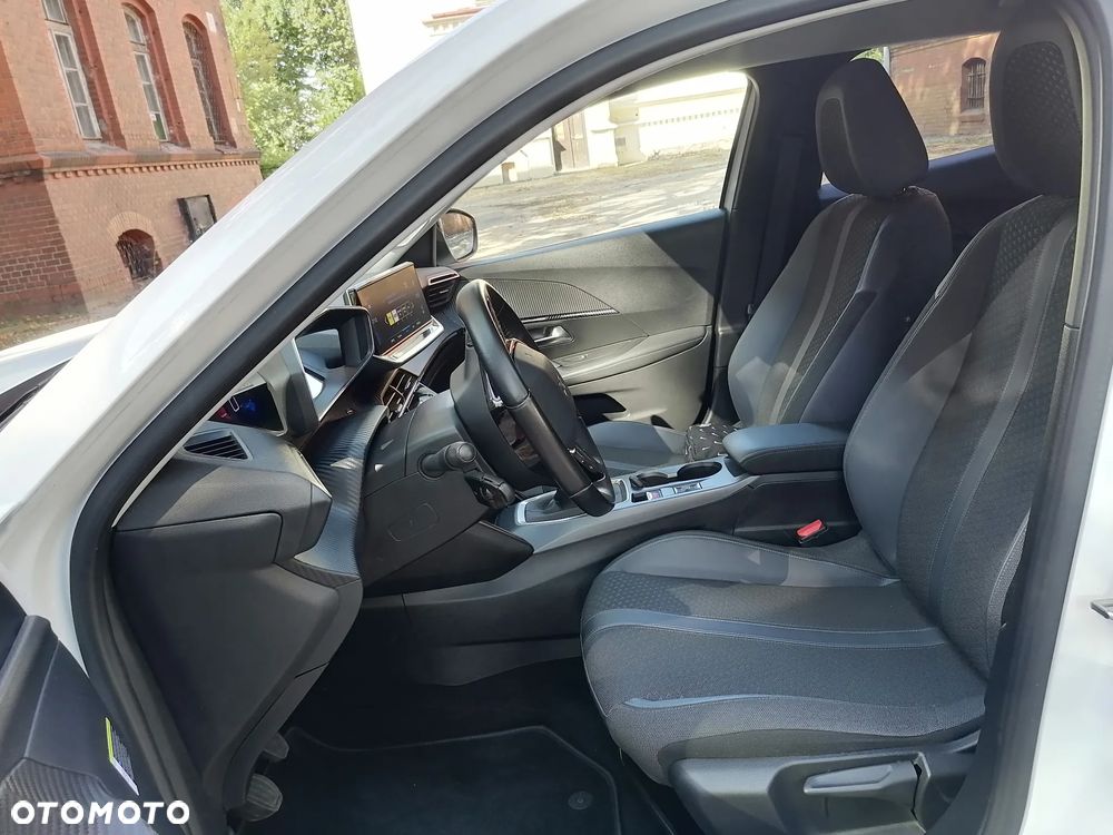 Peugeot 2008 1.5 BlueHDi Allure S&S - 4