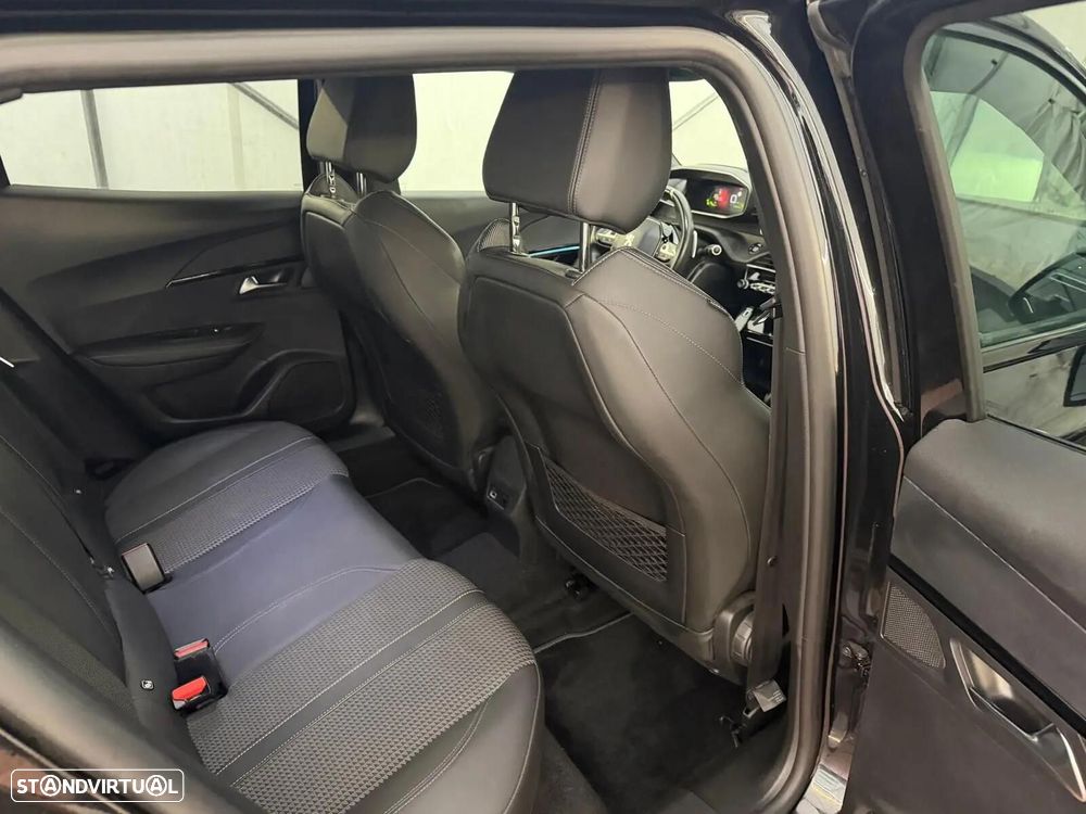 Peugeot 2008 1.5 BlueHDi GT Pack EAT8 - 31