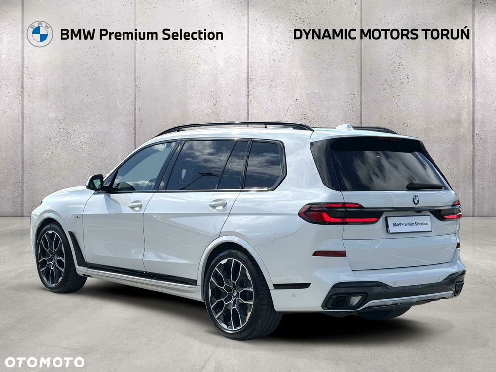 BMW X7 - 7