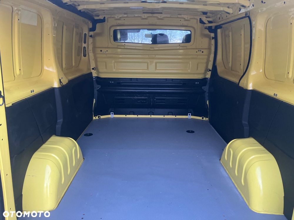 Renault Trafic Vivaro Custom T6 Talento Vito Nv300 Partner Expert - 17