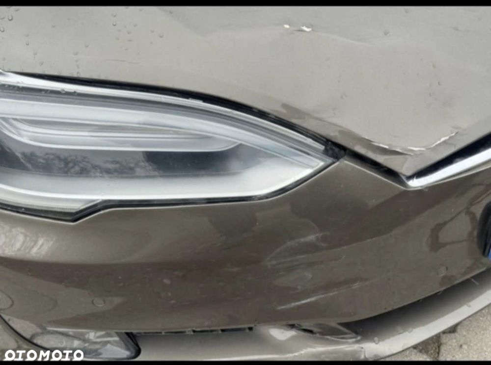 Tesla Model S - 18