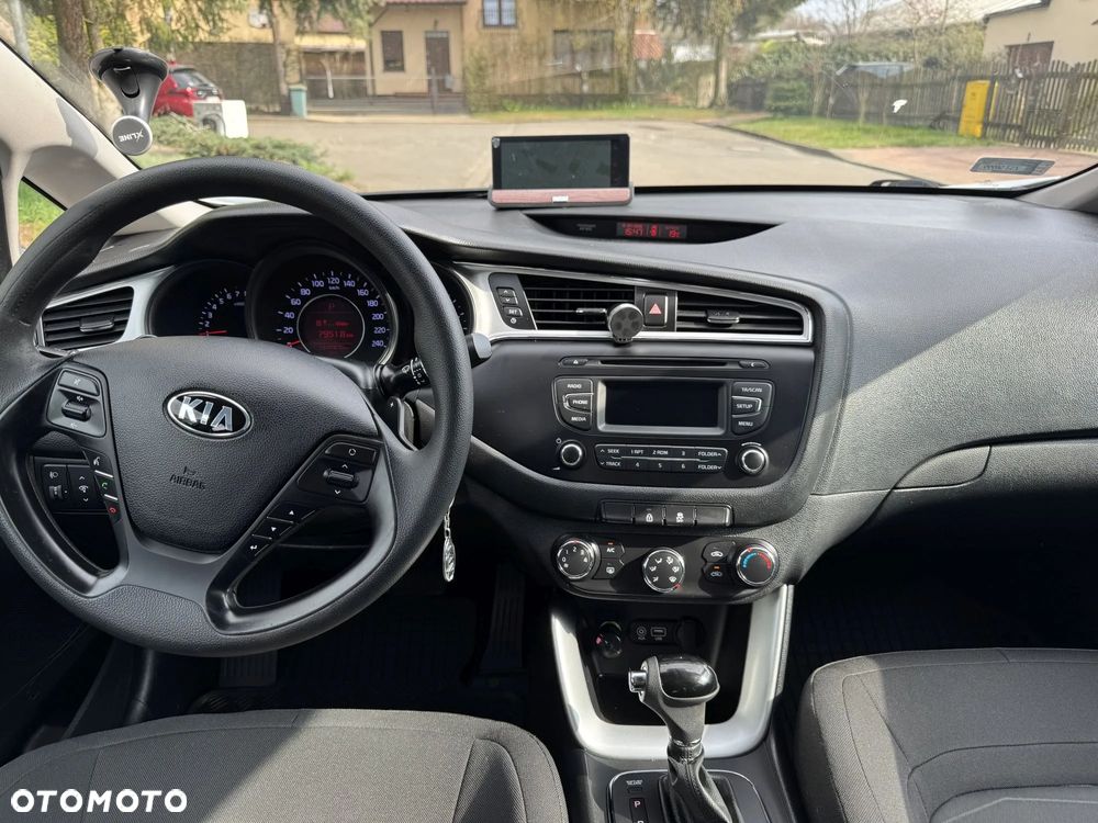 Kia Ceed 1.6 GDI M DCT - 12