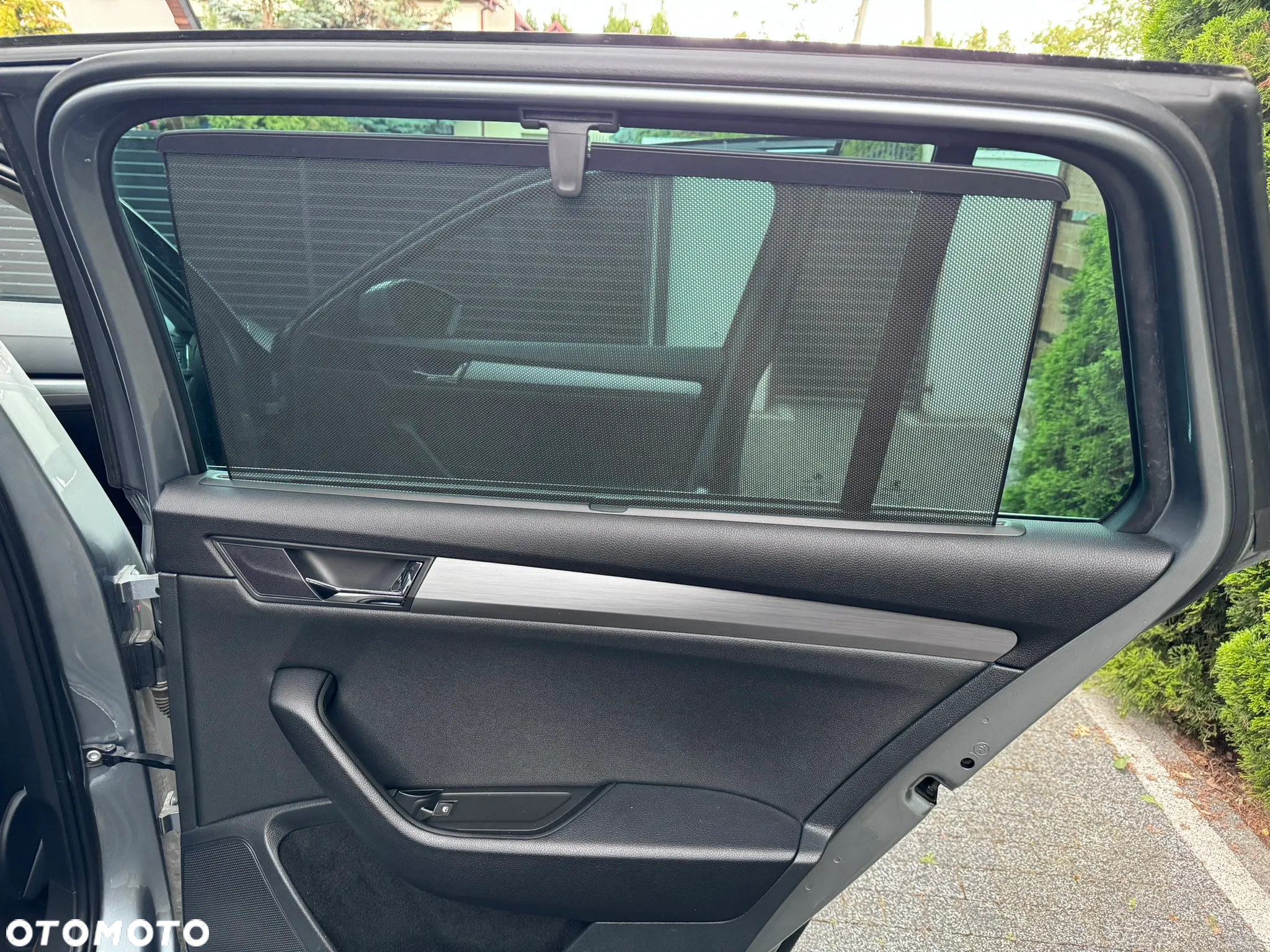 Skoda Superb 2.0 TDI Sportline DSG - 35