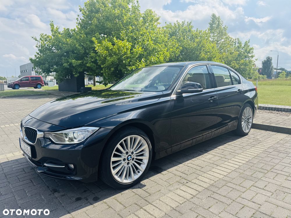 BMW Seria 3 328i xDrive Sport-Aut Luxury Line - 2