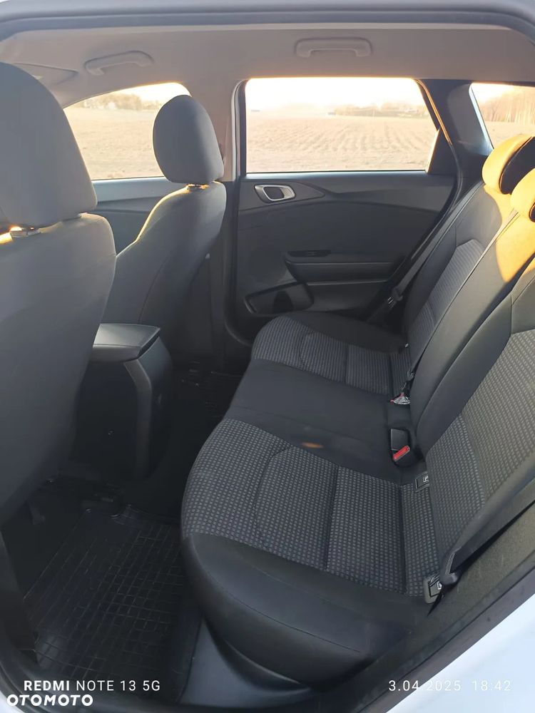 Kia Ceed - 21