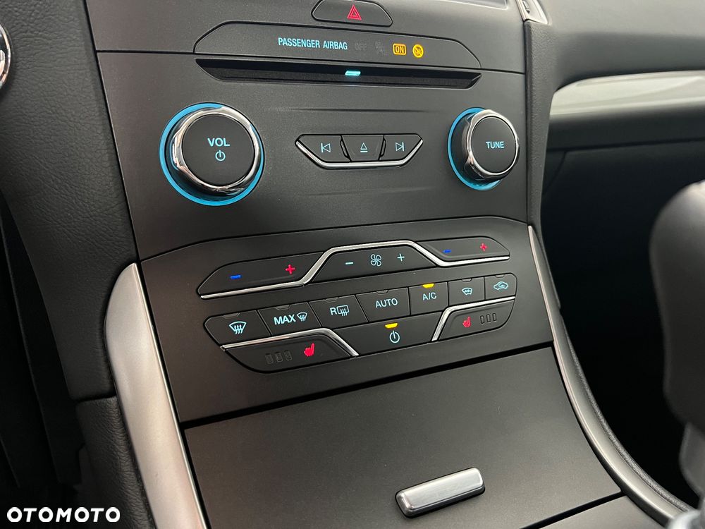 Ford S-Max 2.0 EcoBlue Titanium - 32