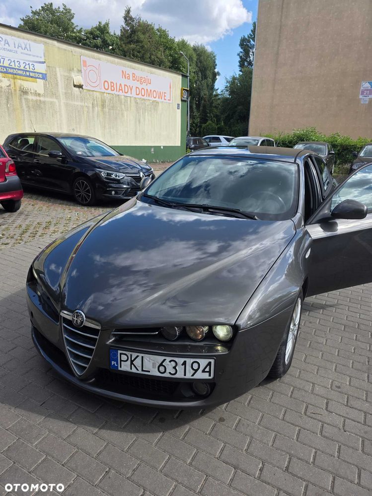 Alfa Romeo 159 - 2