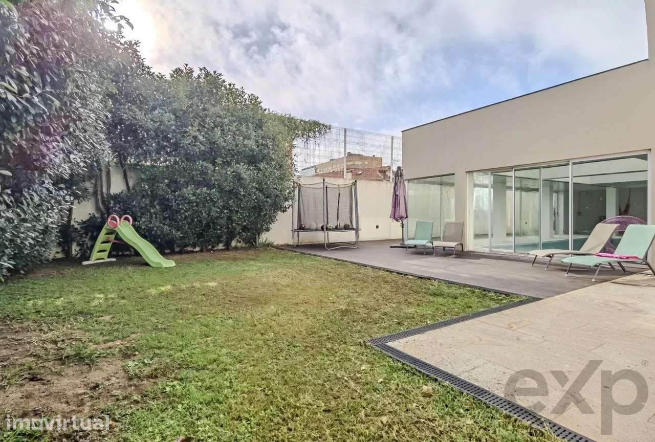 Propriedade exclusiva com duas moradias, piscina interior aquecida e a - Grande imagem: 3/60