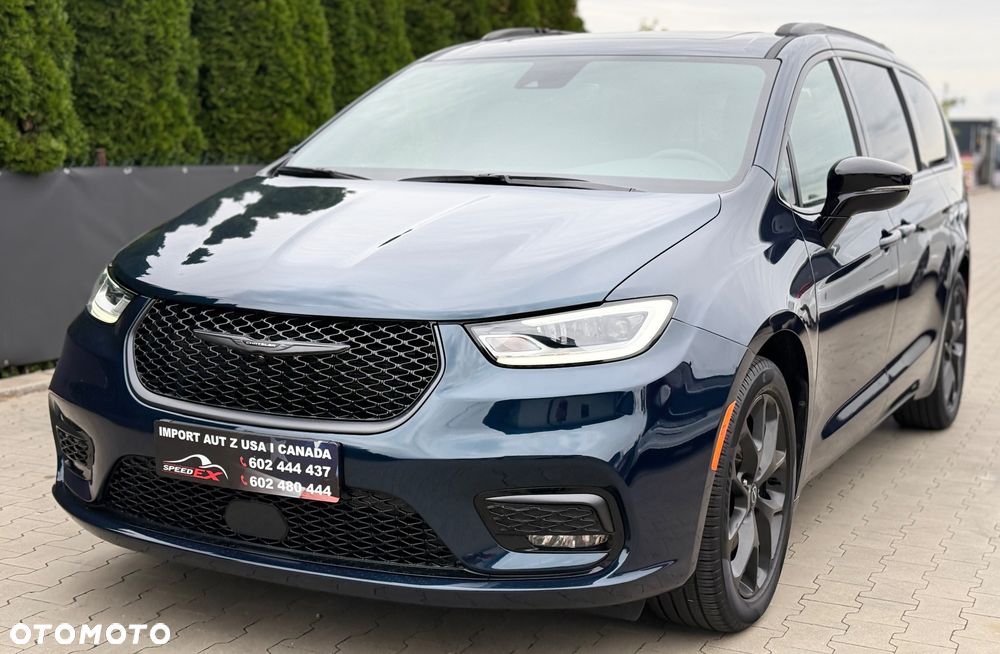 Chrysler Pacifica - 8