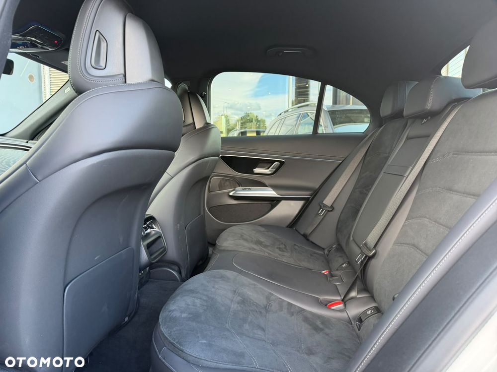 Mercedes-Benz Klasa E 200 9G-TRONIC Edition AMG Line - 14
