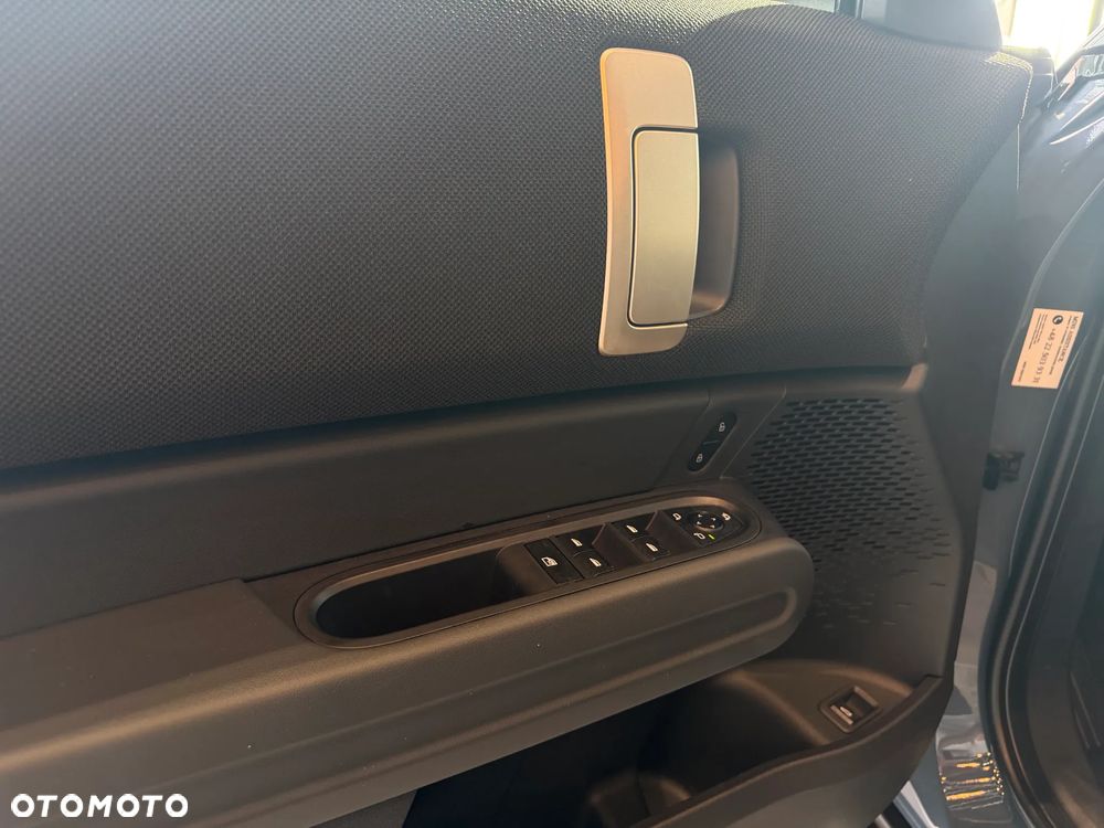 MINI Countryman C Favoured Trim - 17