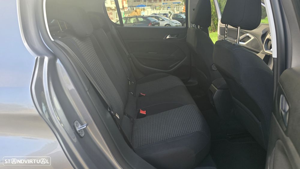 Peugeot 308 1.5 BlueHDi Style - 15