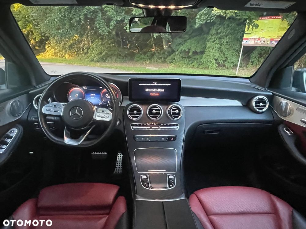 Mercedes-Benz GLC 300 4Matic 9G-TRONIC AMG Line Plus - 17