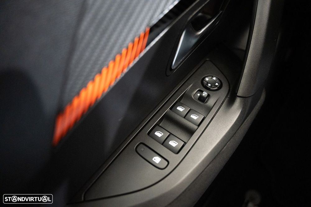 Peugeot 2008 1.2 PureTech Active - 17