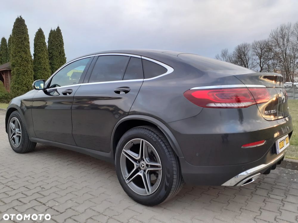 Mercedes-Benz GLC 200 4Matic 9G-TRONIC AMG Line - 13