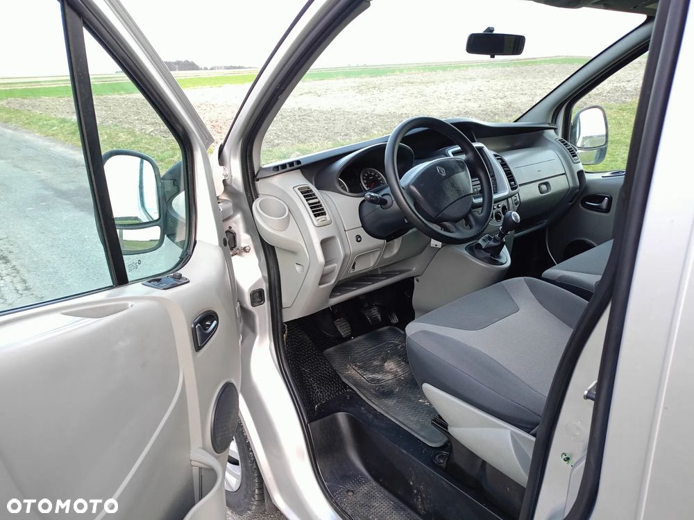 Renault Trafic Passenger Expression - 28