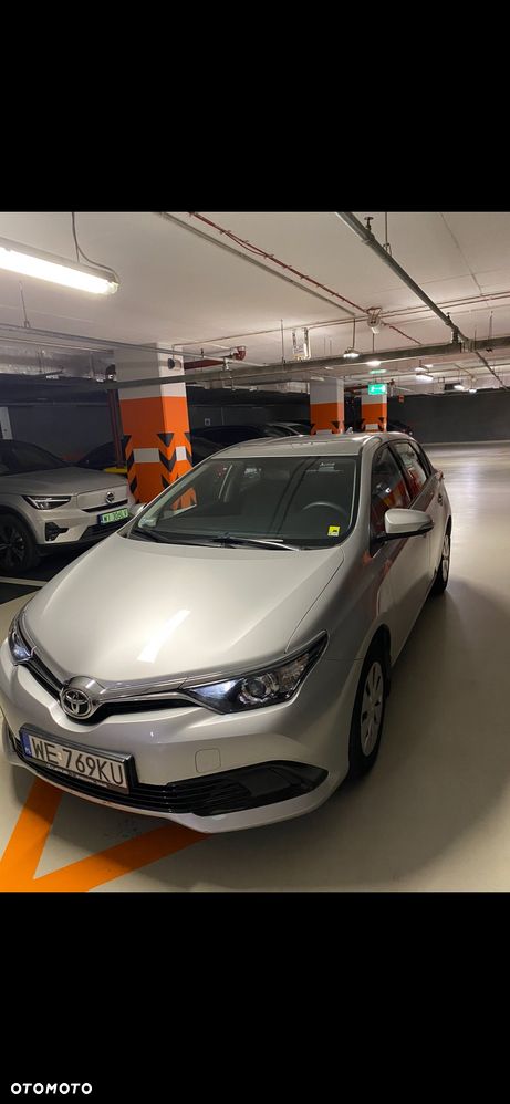Toyota Auris - 2