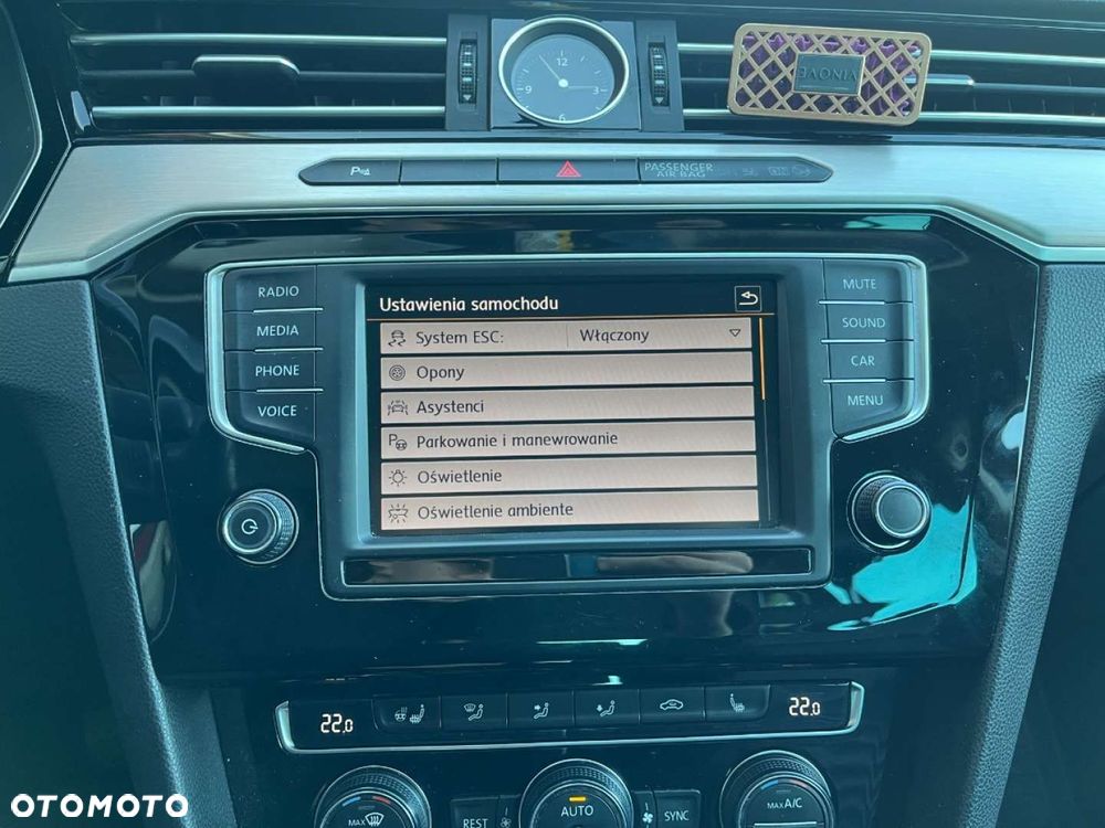 Volkswagen Passat - 18