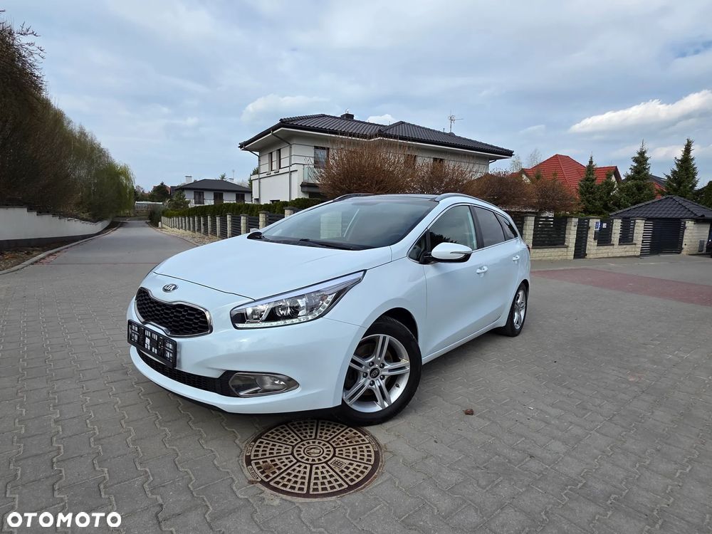 Kia Ceed 1.6 GDI Fifa World Cup Edition - 27