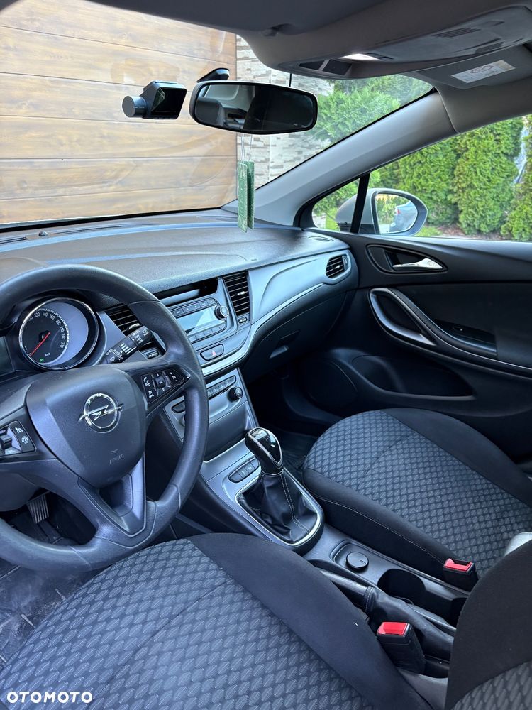 Opel Astra 1.6 CDTI Cosmo - 1