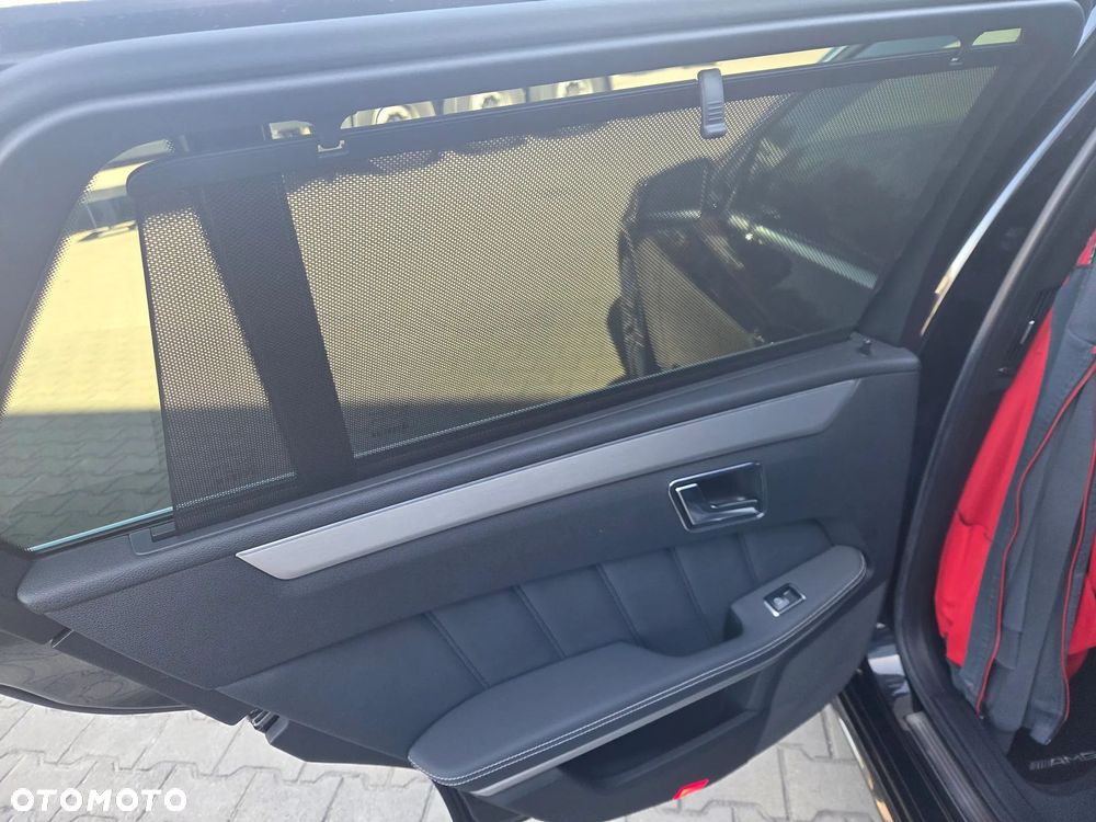 Mercedes-Benz Klasa E 250 BlueEFFICIENCY 7G-TRONIC Avantgarde - 24