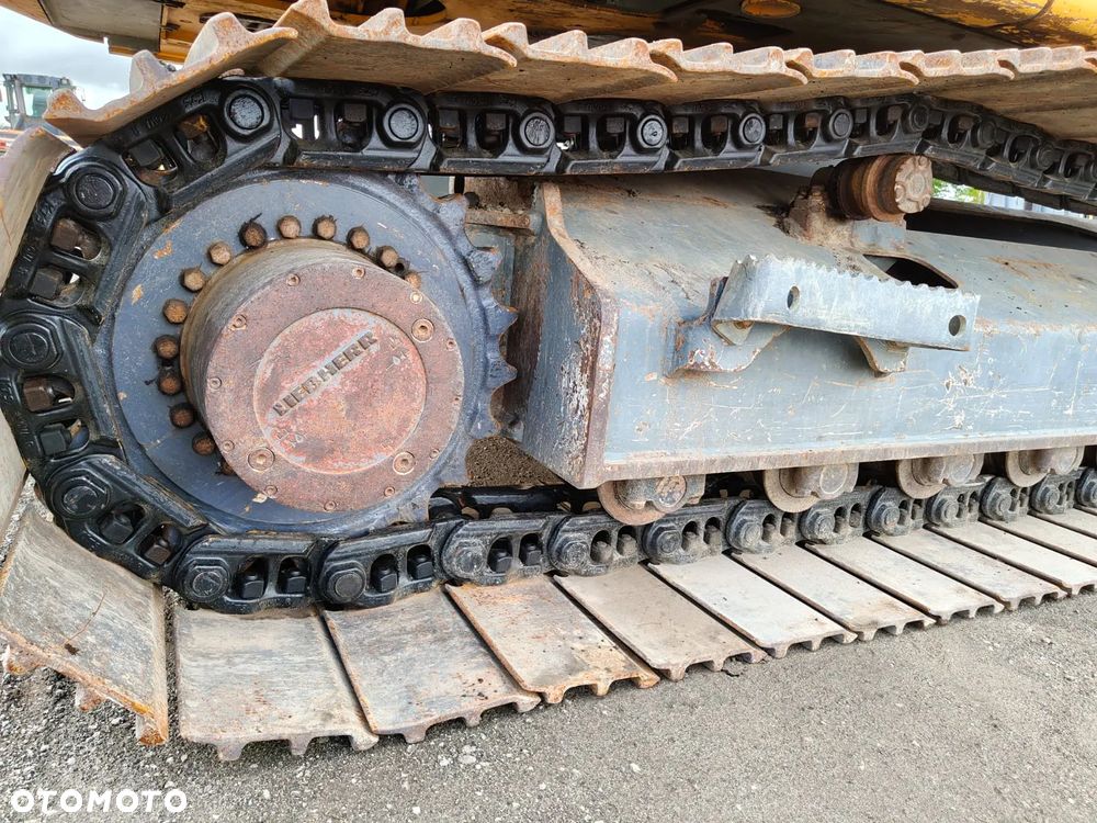 Liebherr R922 - 10