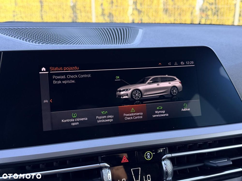 BMW Seria 3 320d xDrive - 27