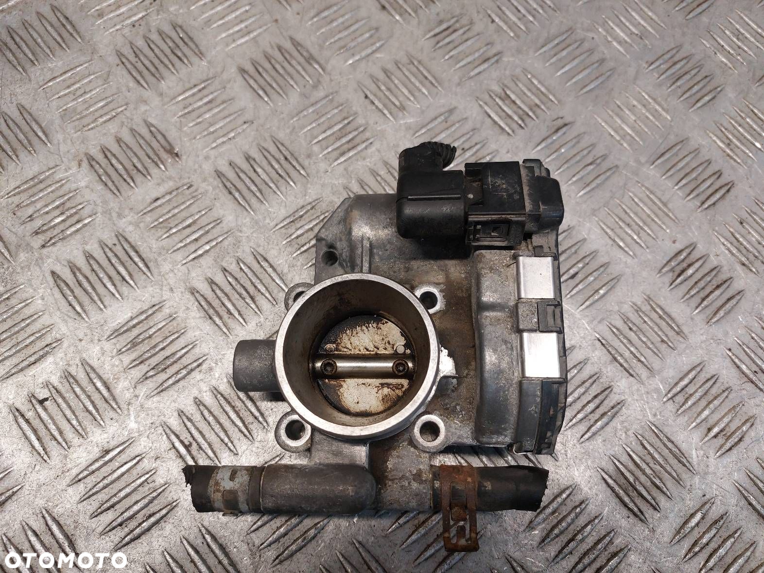 LISTWA WTRYSKOWA + PRZEPUSTNICA OPEL CORSA D 1.2 0280151208 - 2