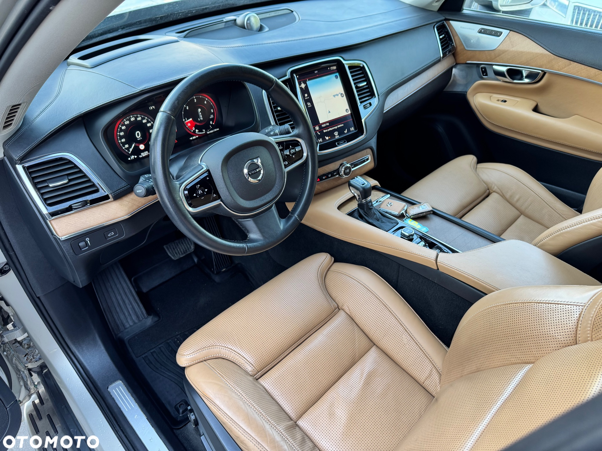 Volvo XC 90 D5 SCR AWD Inscription 7os - 13