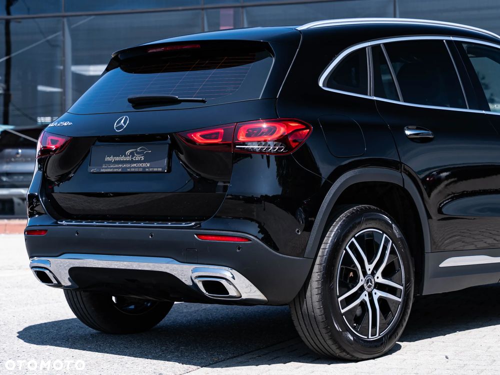 Mercedes-Benz GLA 250 e 8G-DCT Edition Progressive Line - 14
