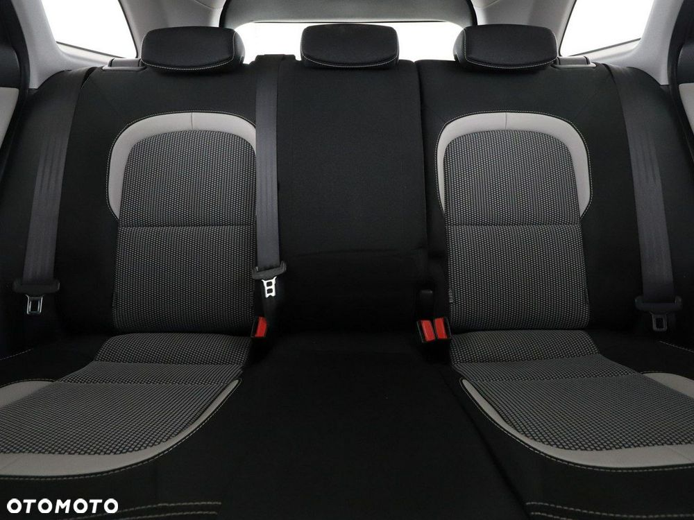 Kia Ceed 1.6 GDI ISG Dream-Team Edition - 18