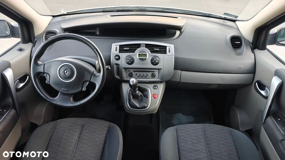 Renault Scenic 1.6 16V Expression - 13