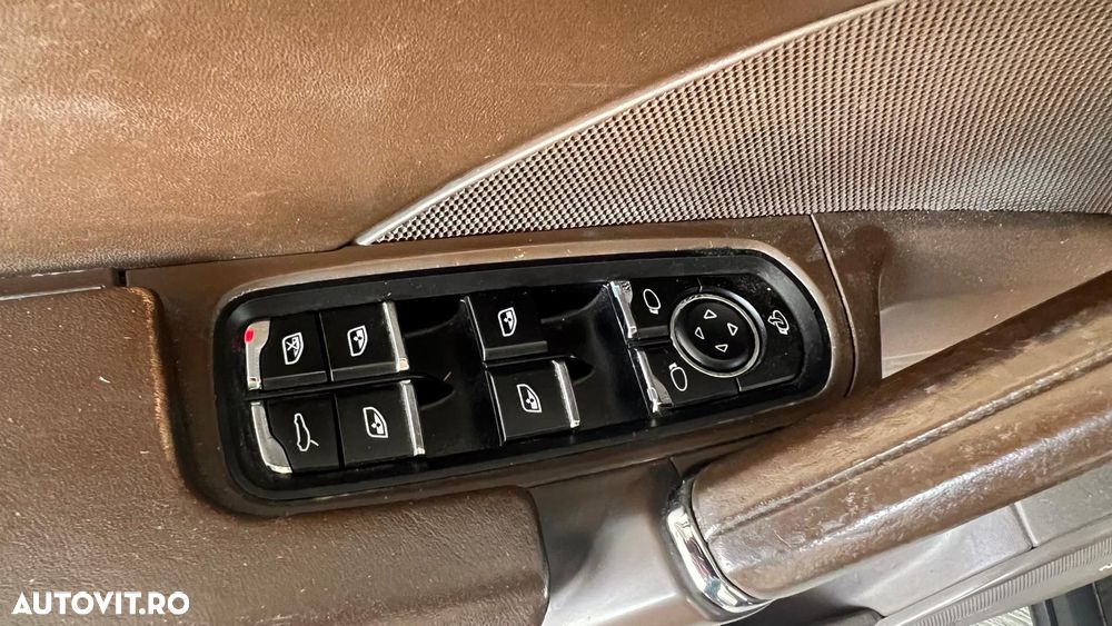 Porsche Cayenne - 13