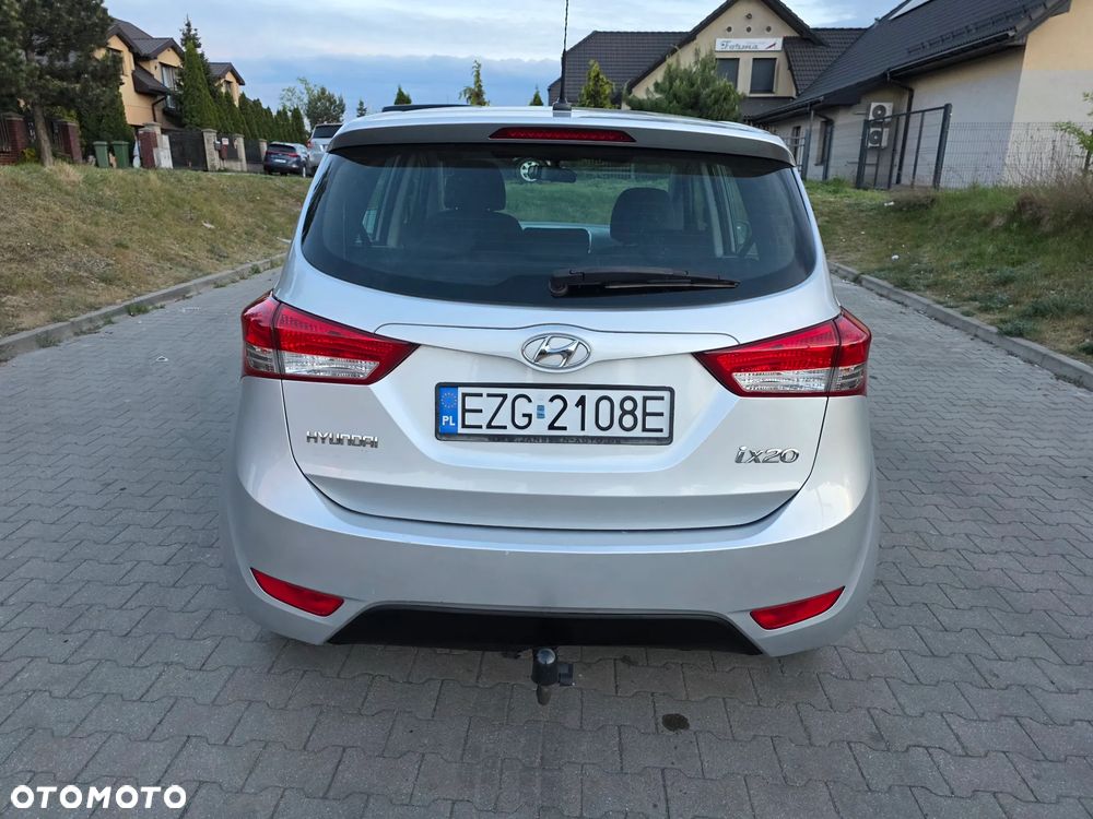 Hyundai ix20 - 12