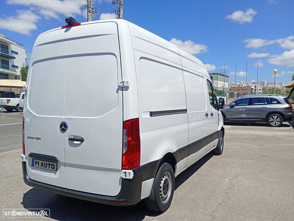 Mercedes-Benz SPRINTER - 25