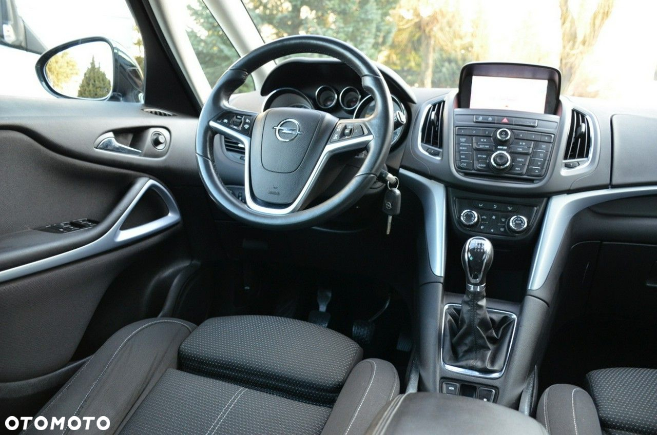 Opel Zafira - 25