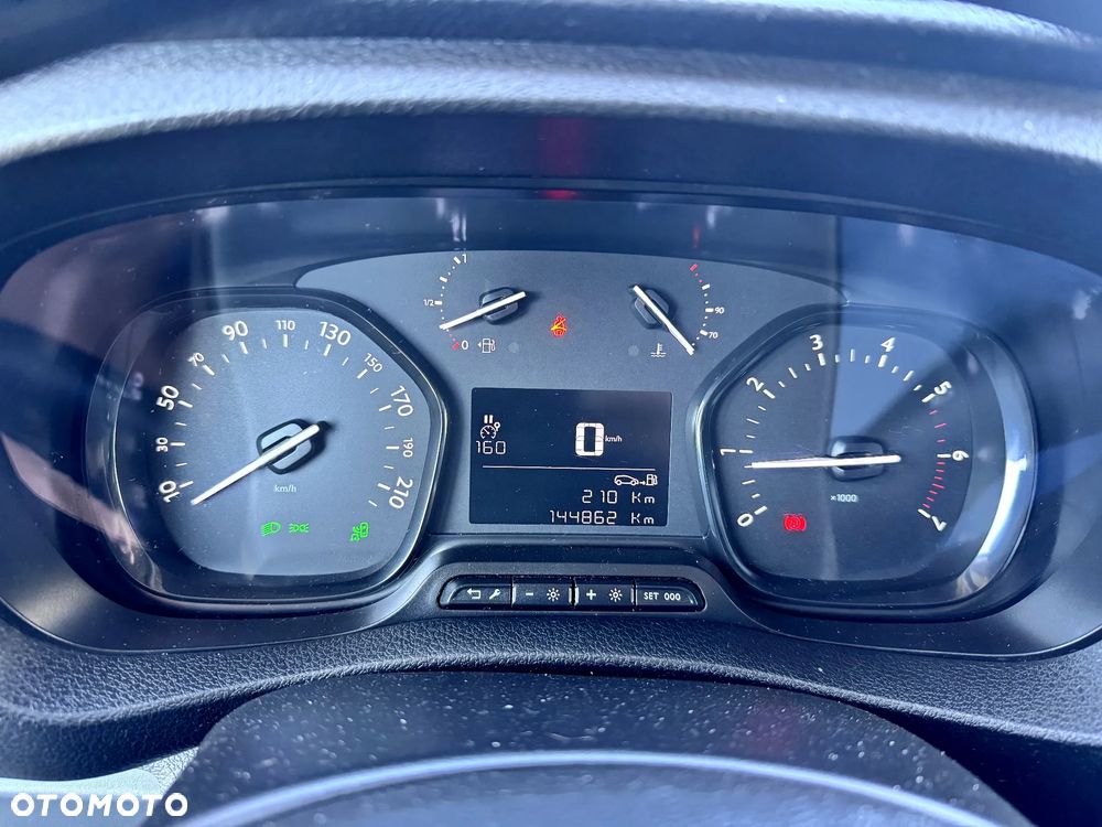 Opel vivaro - 12