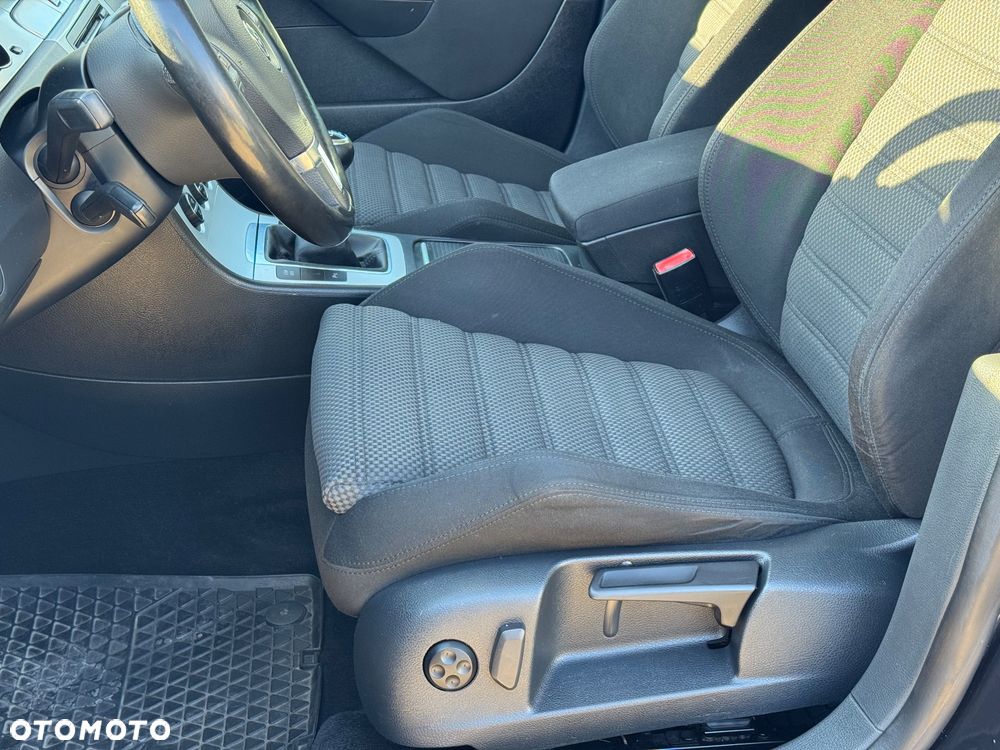 Volkswagen Passat 1.8 TSI R-Line Edition - 22