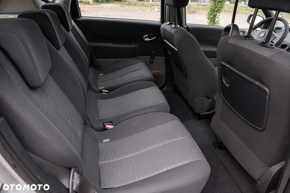 Renault Scenic 1.6 16V Confort Expression - 23