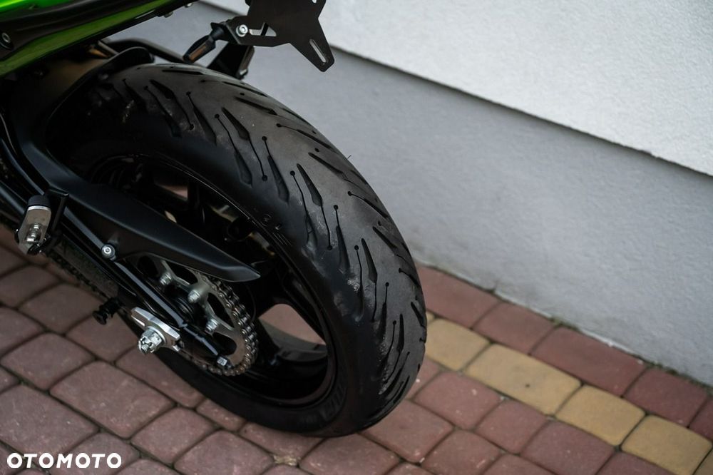 Kawasaki ER - 10