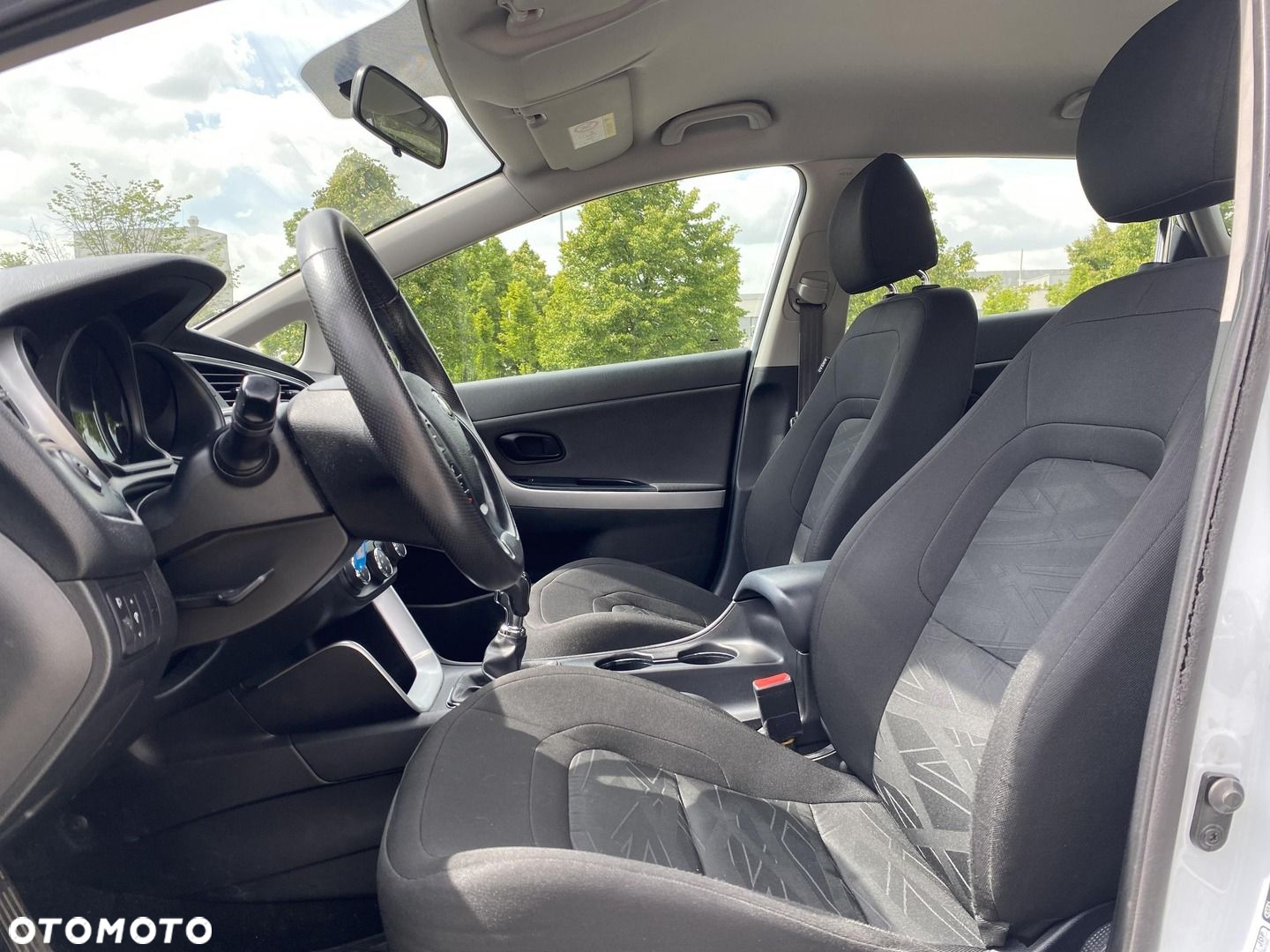 Kia Ceed - 13