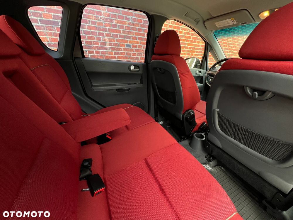 Mitsubishi Colt - 18