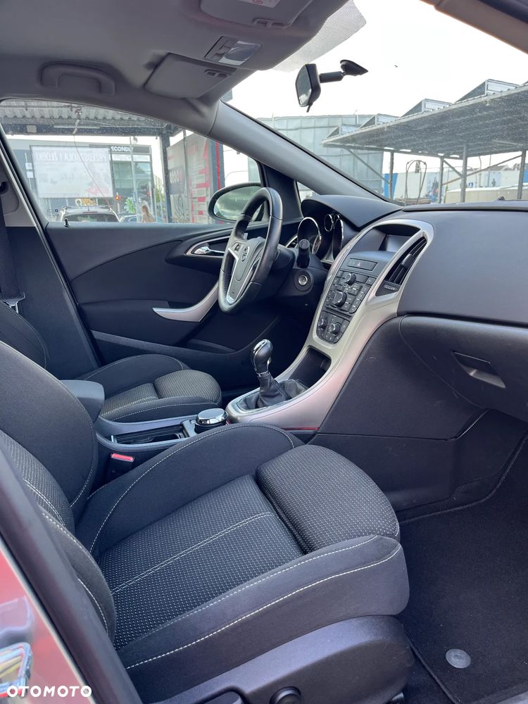 Opel Astra 1.6 Color Edition - 10