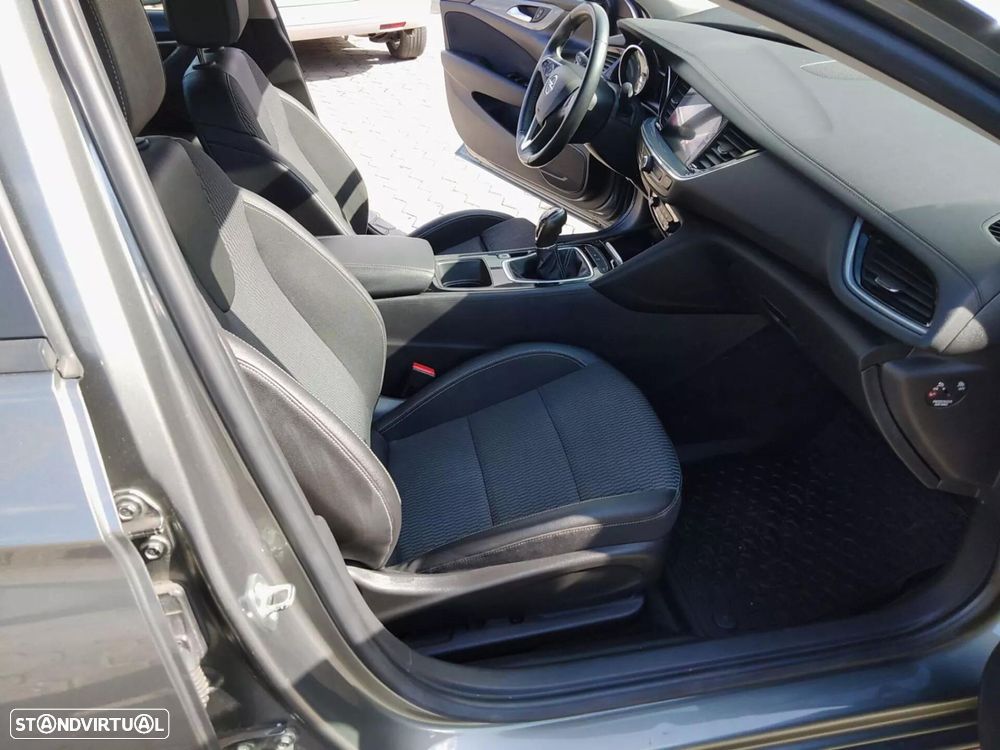 Opel Insignia Grand Sport - 24