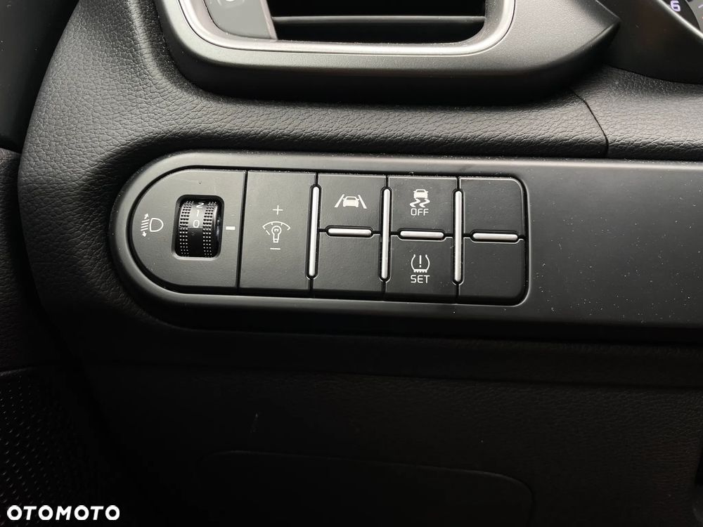 Kia XCeed 1.5 T-GDI M DCT - 14