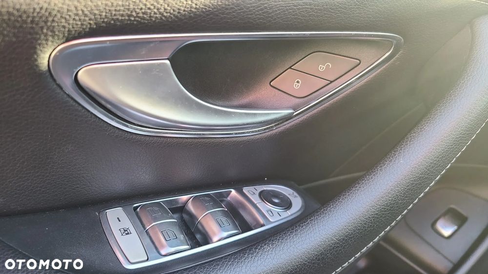 Mercedes-Benz Klasa E - 19