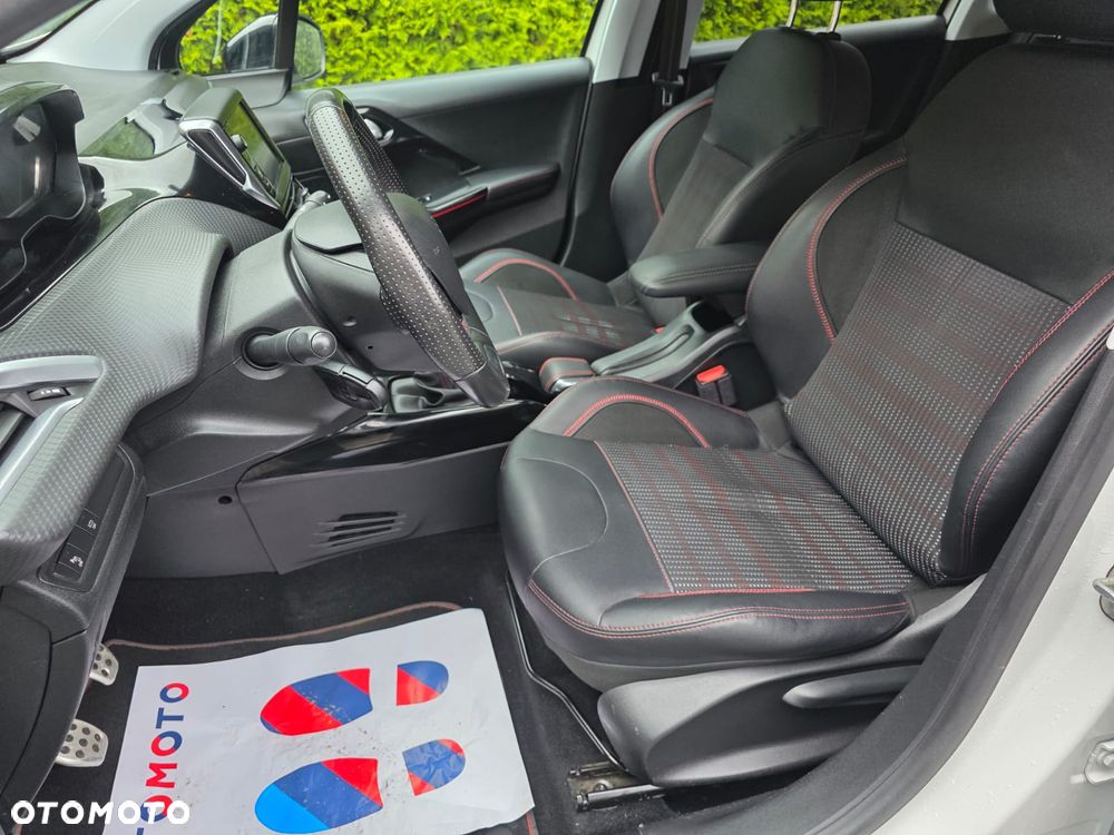 Peugeot 2008 PureTech 130 Stop&Start GT-Line Edition - 10