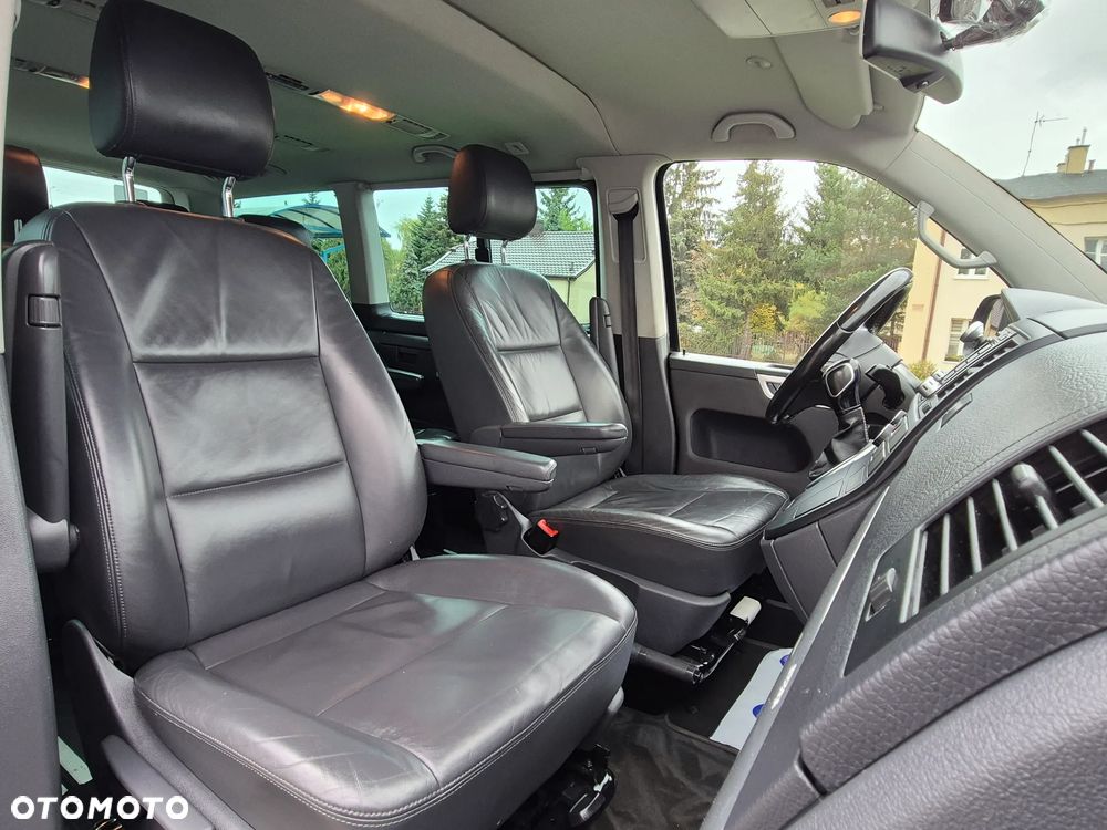 Volkswagen Multivan - 35