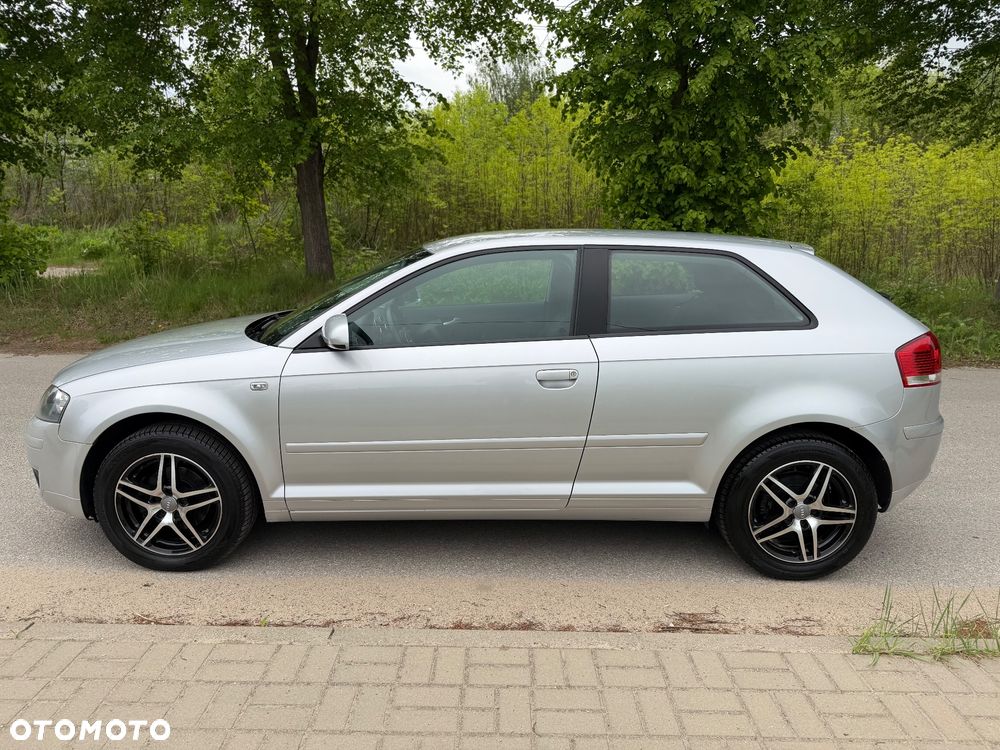 Audi A3 3-drzwiowe 1.6 Ambition - 8